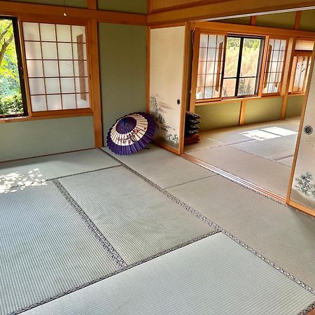 青森伝統芸能を楽しめる繭子の宿 Hachinohe Eksteriør bilde