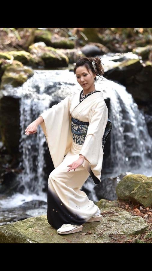 青森伝統芸能を楽しめる繭子の宿 Hachinohe Eksteriør bilde