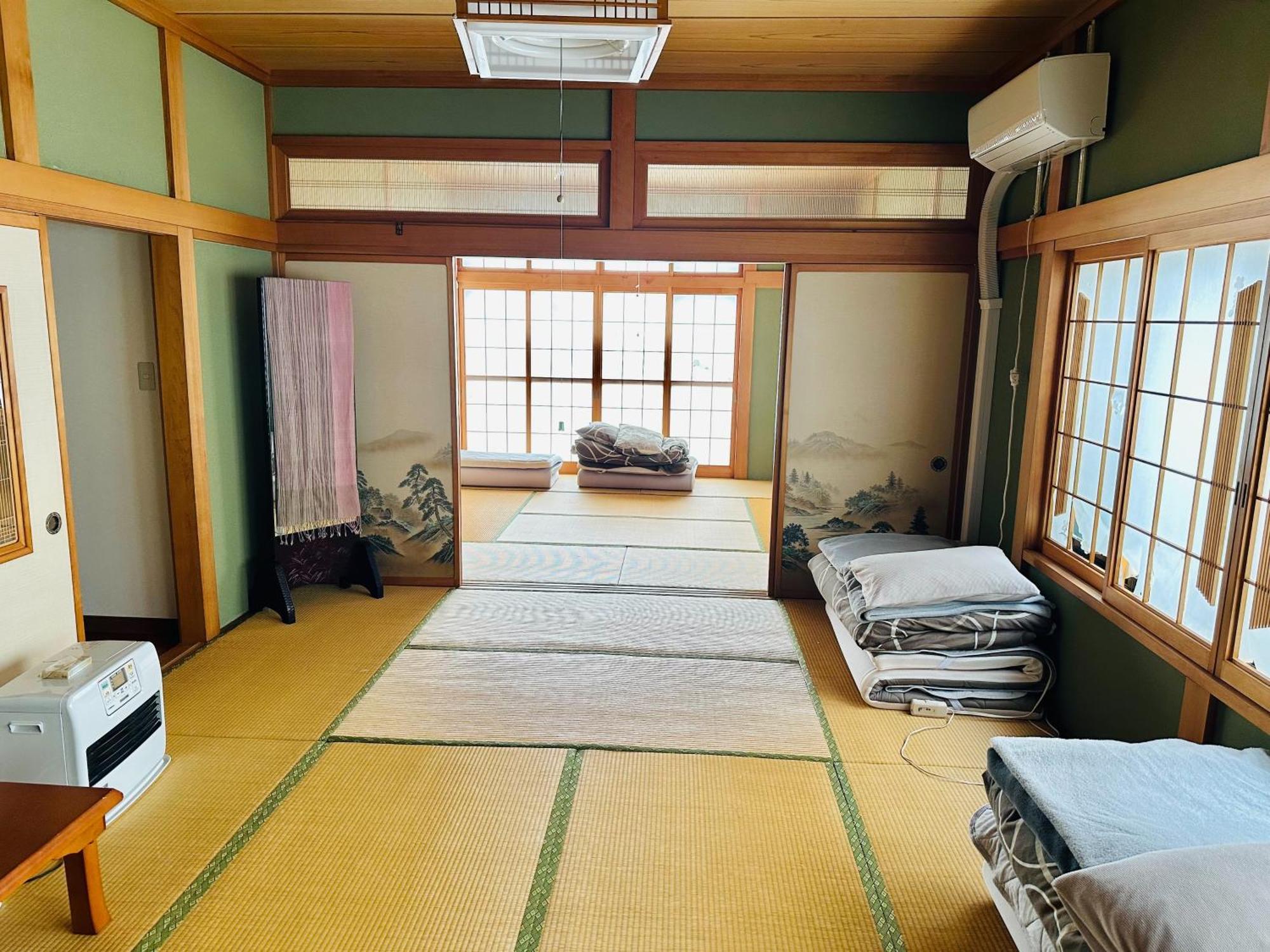 青森伝統芸能を楽しめる繭子の宿 Hachinohe Eksteriør bilde