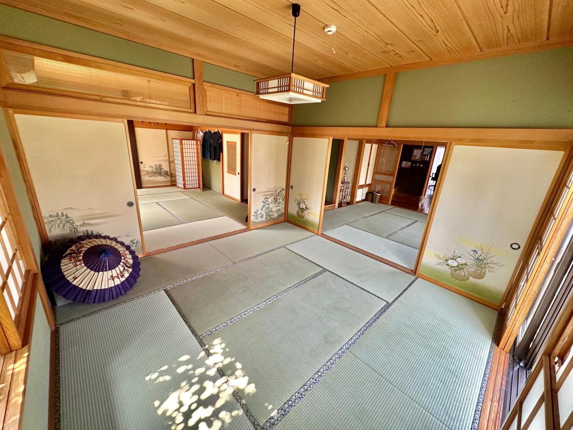 青森伝統芸能を楽しめる繭子の宿 Hachinohe Eksteriør bilde